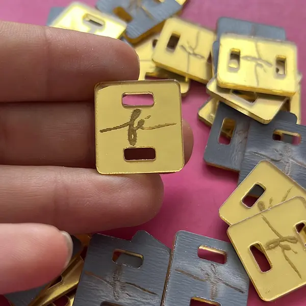 12 Piezas Acrilicos Dorado Fe