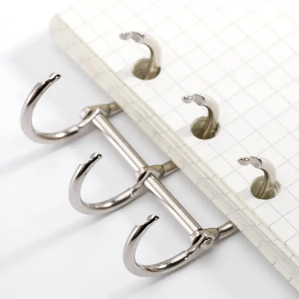 Par De Argollas Abatibles Unidas Plateadas