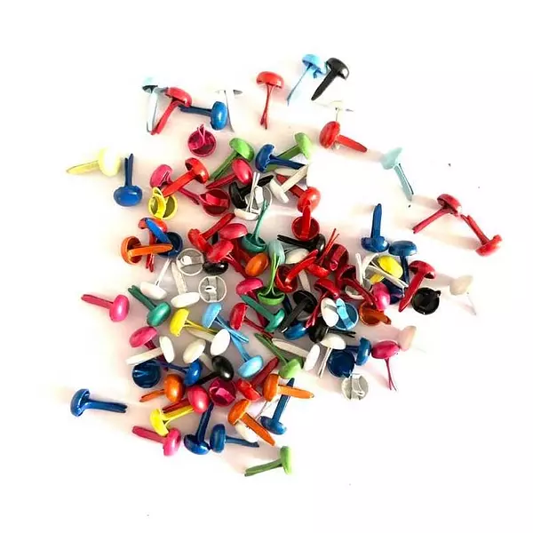 Brads Colores Surtidos * 100 Pz