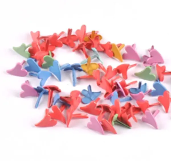 Brads Corazones Curvos * 50 Pz