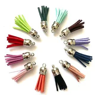 12 Borlas Plateada Cuero Sintetico Colores Surtidos