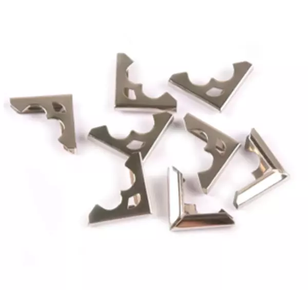 Esquinero con Forma Plateado 3 Mm * 12 Unidades
